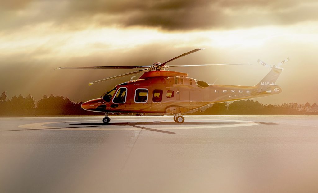 Lexus går i luften: Ny helikopterservice skal binde bil, yacht og flyvning sammen
